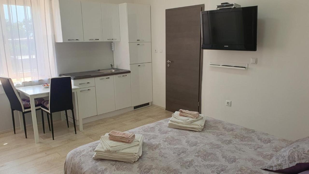 Apartments Vera Barbariga Exterior photo